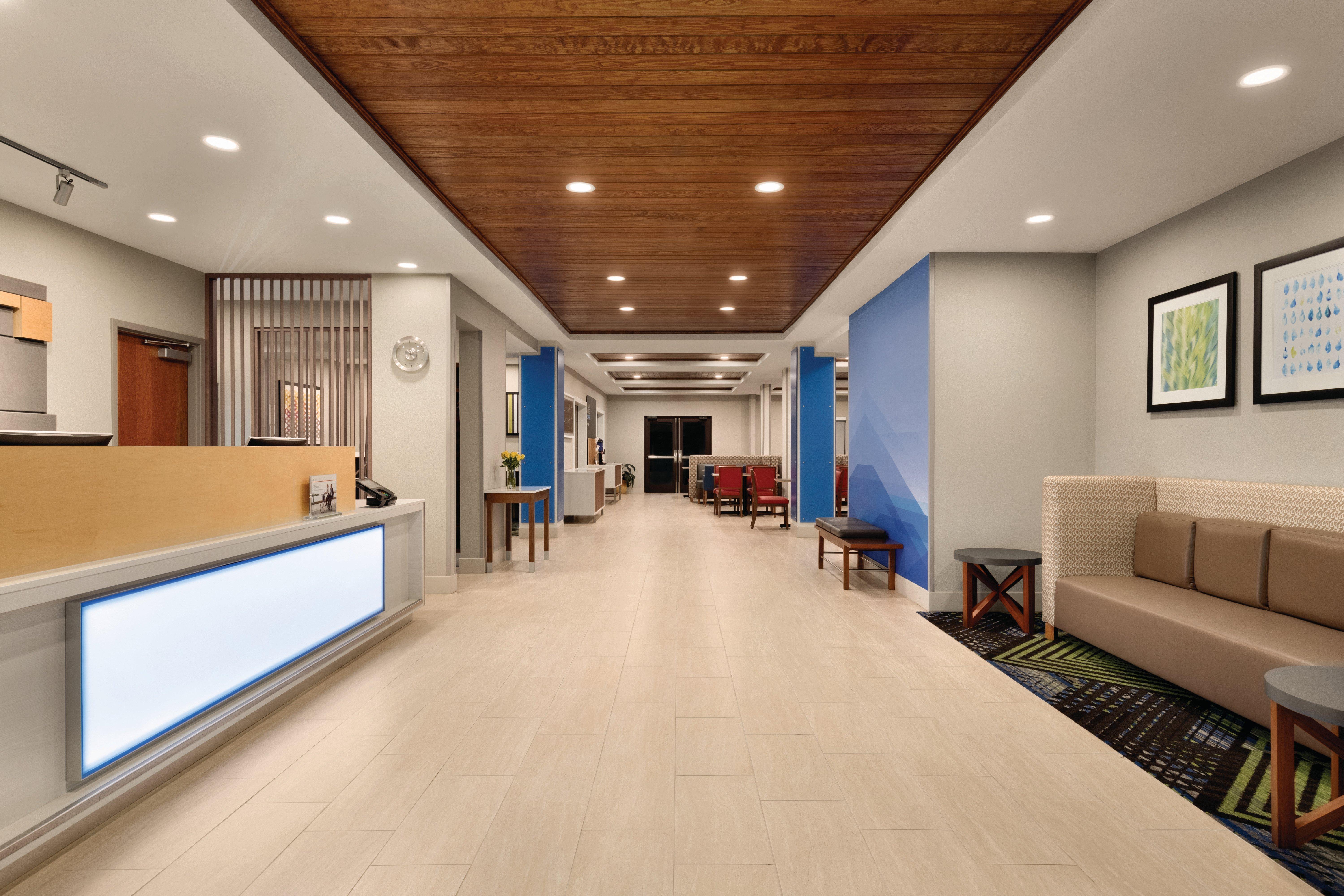 Holiday Inn Express Hotel & Suites Lavonia By Ihg Exterior foto